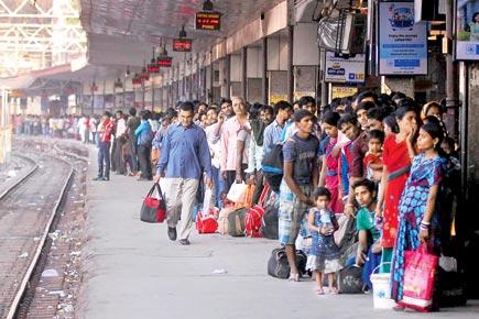 PMC seeks inspiration from Chennai to act against illegal  hoardings at railway station
