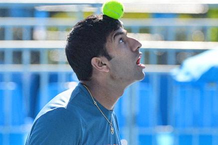 Bopanna-Qureshi dump Bhupathi-Istomin in Dubai ATP event 