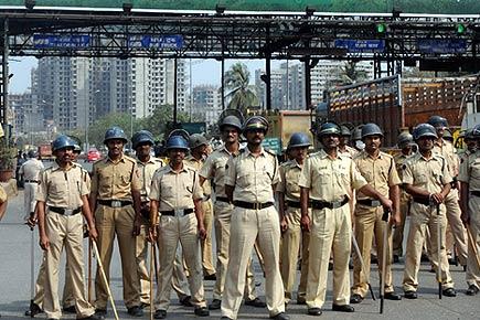 Cops warn Raj Thackeray, MNS workers not to break law tomorrow