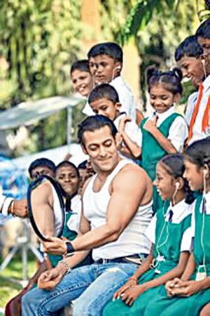 Salman Khan with kids