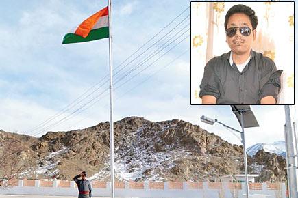 Braveheart gets his arms back, salutes the tricolour after 12 years