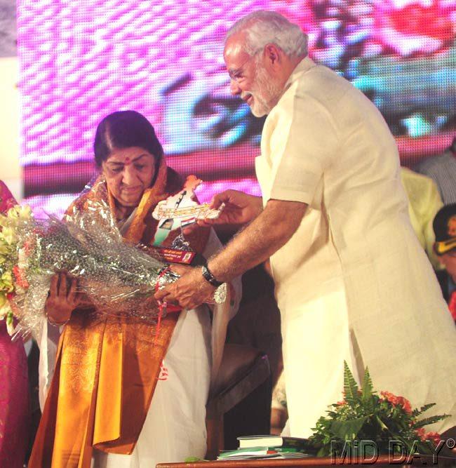 Lata Mangeshkar with Narendra Modi