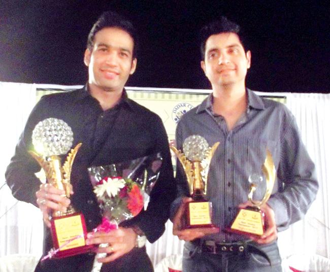 Matunga Gym-Dadar Club Open snooker champ Faisal Khan (left) & runner-up Kamal Chawla