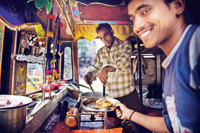 Though it is not advisable to undertake any kind of cooking in trucks, at times drivers traverse regions where there are no dhabas or eateries along the highways, forcing them to set up a kitchen on the move.
