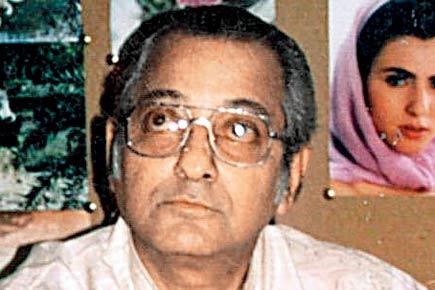 Will execute will in original form: Thackeray's lawyer