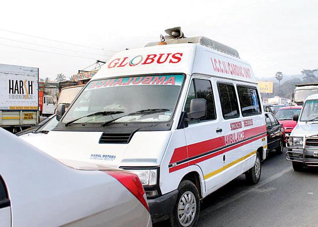 NO WAY OUT: Ambulances coming towards Mumbai get stuck in traffic, which may be life-threatening to the patient being ferried