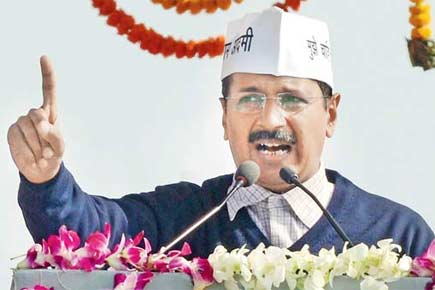 Ex-Babu and cop to work for AAP for Rs 1