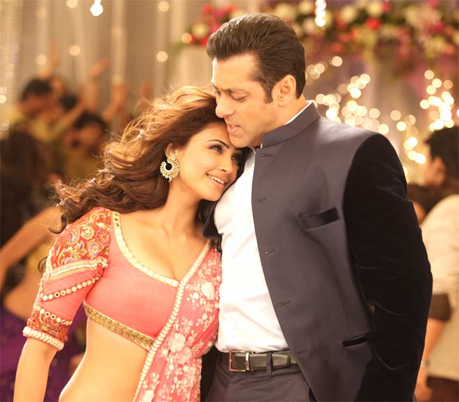 Salman Khan and Daisy Shah