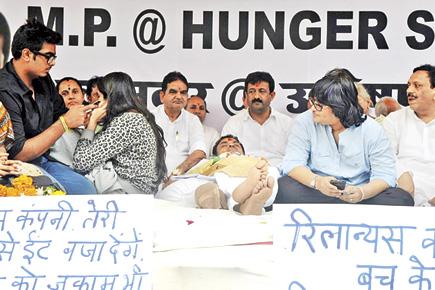 Sanjay Nirupam's hunger strike causes chaos at Kandivli