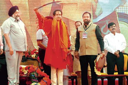 Shiv Sena finds a way to bring Bal Thackeray back on stage