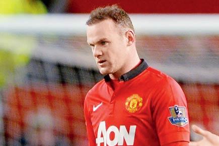No Wayne Rooney, Robin van Persie as Man United meet Chelsea