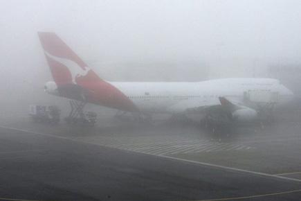 Fog hits flights, trains in Delhi