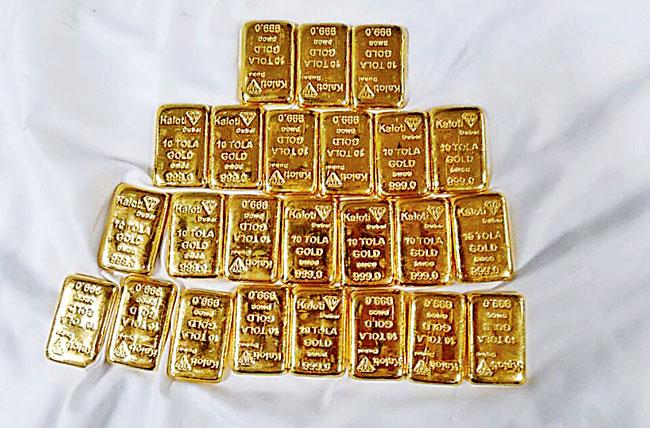 Flyer from Dubai detained at Mumbai airport