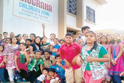 Kids keep Christmas spirit alive at old age home and orphanage