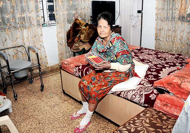 Senior citizen drugged, robbed by maid