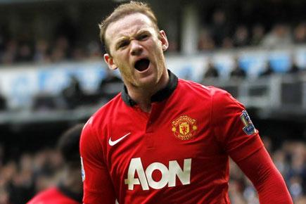 David Moyes offers Wayne Rooney captaincy in bid to keep him at Manchester United