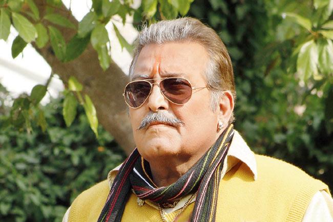 RIP Vinod Khanna: Bollywood celebs mourn loss of veteran actor