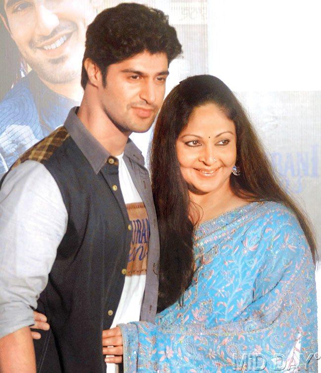 Tanuj Virwani and his mother Rati Agnihotri. Pic/Sameer Markande