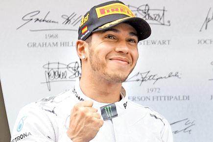F1: Lewis Hamilton storms to fourth straight win of season