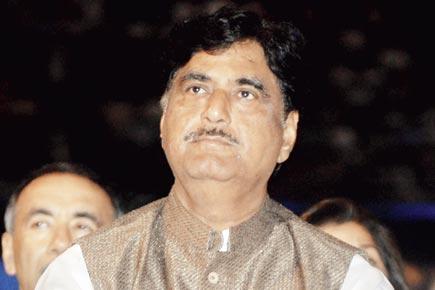 Gopinath Munde doesn't want to go to Delhi, aims for CM post