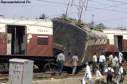 2,937 people killed in suburban train accidents in Mumbai last year