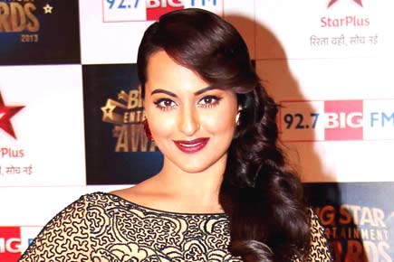 Want to balance masala films with good roles: Sonakshi Sinha
