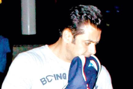 Salman Khan's cap in the mouth moment
