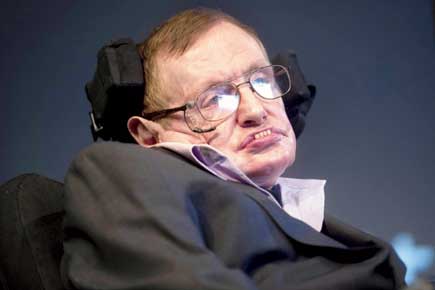 Stephen Hawking hails discovery of gravitational waves