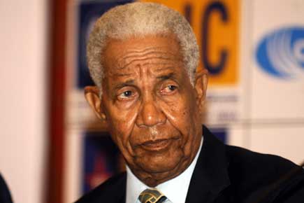 Sir Gary Sobers, Curtly Ambrose give tips to West Indian cricketers