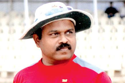 Praveen Amre has conflict of interest; Dilip Vengsarkar, Rajeev Shukla cleared
