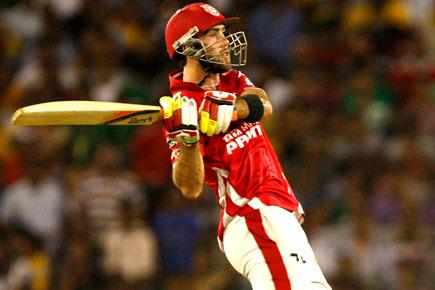 IPL 7: Dhoni compares Maxwell with Tendulkar, Sehwag