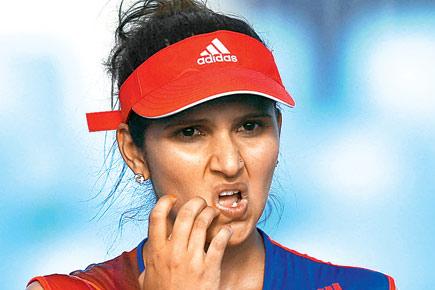 Sania, Cara knocked out of Madird Open