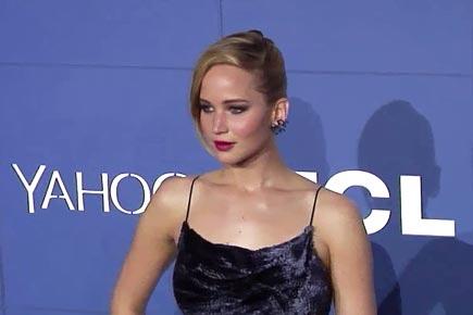 Drunk Jennifer Lawrence throws up at the Oscars