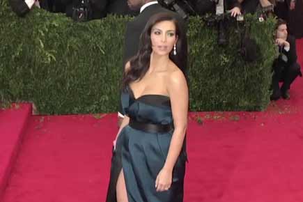 Kim Kardashian, Kanye West sizzle at 'MET Gala' 2014 red carpet