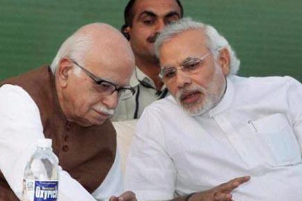 L K Advani calls up Narendra Modi to congratulate him 