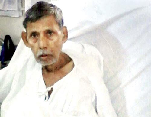 Lilabihari Govardhan Thakur (75) was undergoing treatment at Bombay Hospital for cancer. The HIV+ patient hit him around 20 times with the stand, raining blows on his head and chest, causing his death