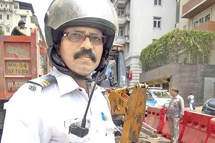 Constable notices cavity at Peddar Road, saves the day