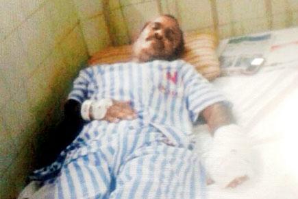 Crime: Two policemen attacked with sickles for stopping booze party