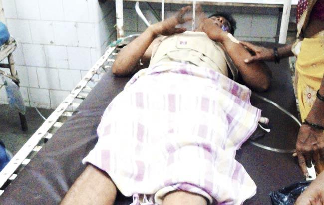 Prashant Salvi (24) was also headed to Mahad to attend a friend’s wedding. He suffered injuries to his cheek and ears