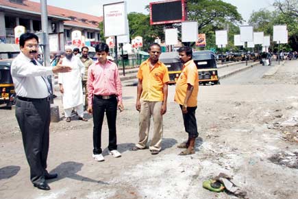 Railway launches operation clean-up at Pune station