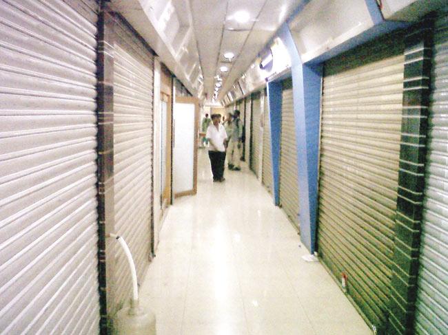 Shut shops at Oshiwara