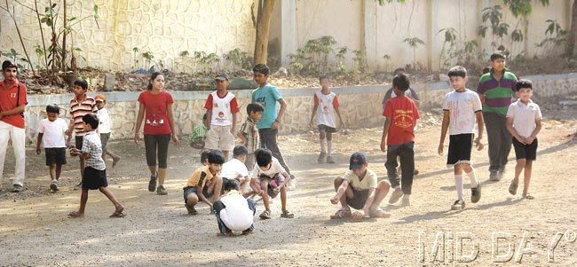 Children under 16 get sports training. Pic/Ronak Savla