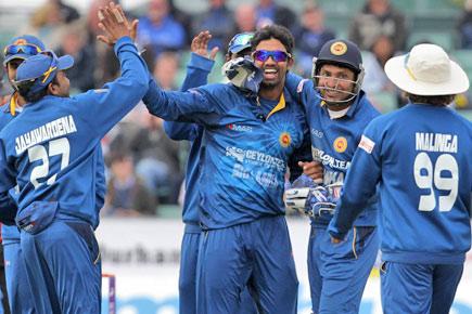 Sri Lanka stun England in second ODI to level series