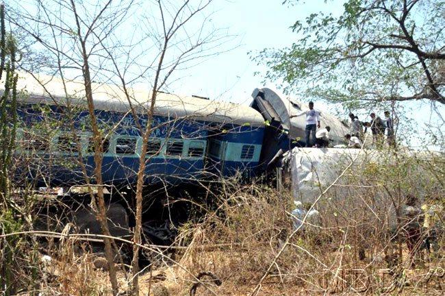 Train from Diva-Sawantwadi derailed between Nagothane and Roha railway station