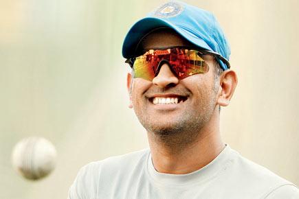 MS Dhoni wins Asian award for sports in UK