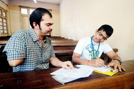 Braving the odds! Amputated arm does not stop Mumbai student from taking exams