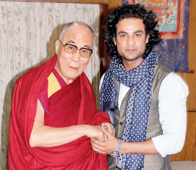 Dalai Lama (left) and Himanshu Soni