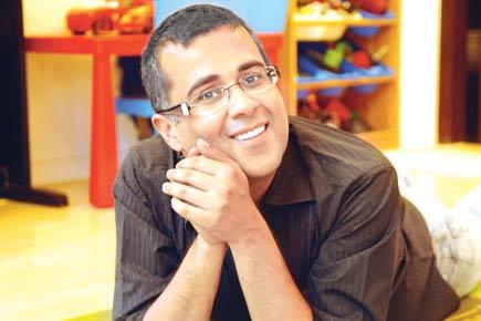I'm not shedding clothes for attention: Chetan Bhagat