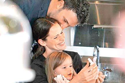 Jennifer Garner feels hubby Ben Affleck is the perfect father