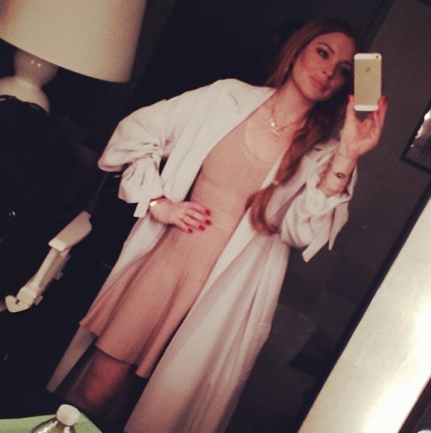 Lindsay Lohan New Sex Tape - Lindsay Lohan posts glamorous selfie on Instagram
